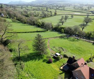 Photo 25- click for photo gallery